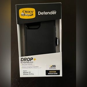 OtterBox iPhone 12/12 Pro Defender Series Case - BLACK, NIB